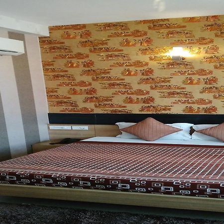 Hotel Desire Hisar Екстер'єр фото