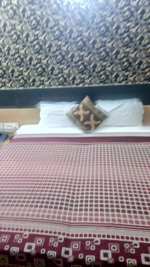 Hotel Desire Hisar Екстер'єр фото