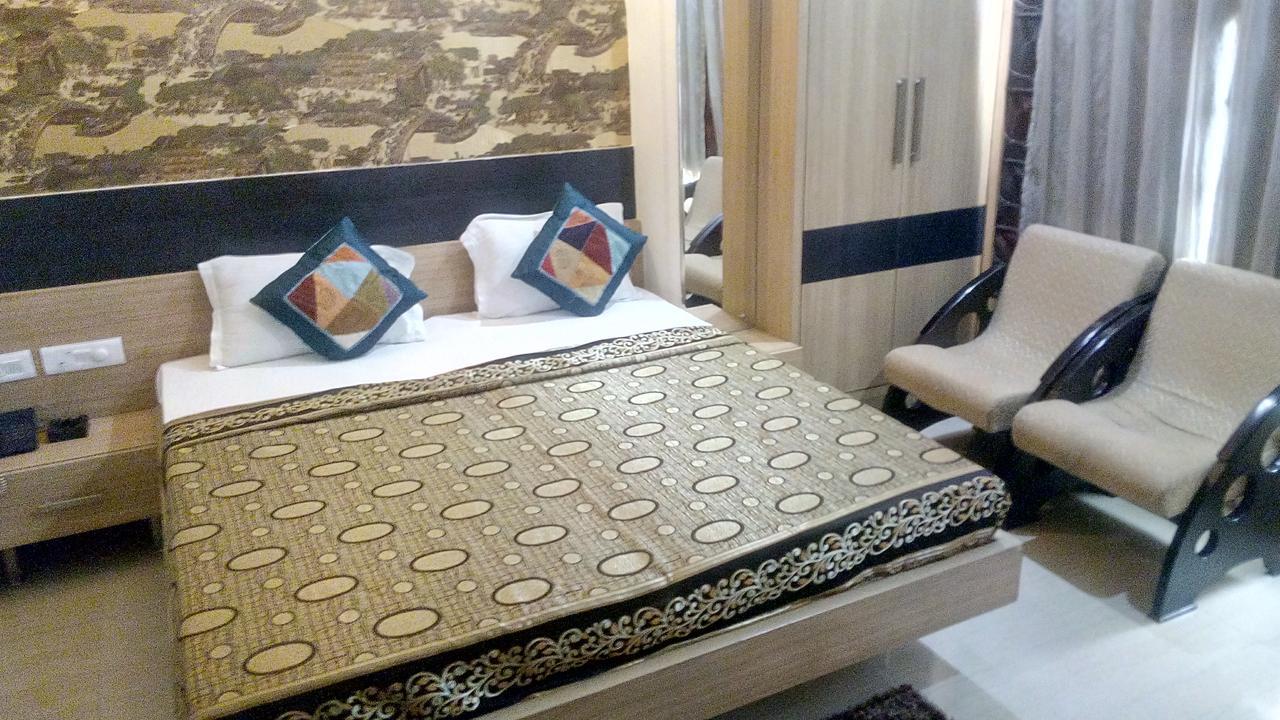 Hotel Desire Hisar Екстер'єр фото