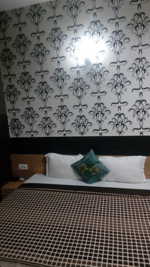 Hotel Desire Hisar Екстер'єр фото