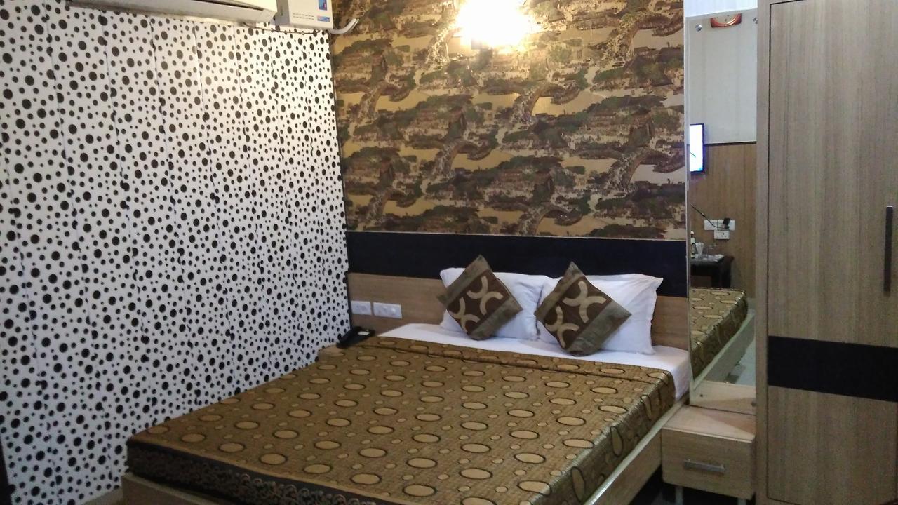 Hotel Desire Hisar Екстер'єр фото