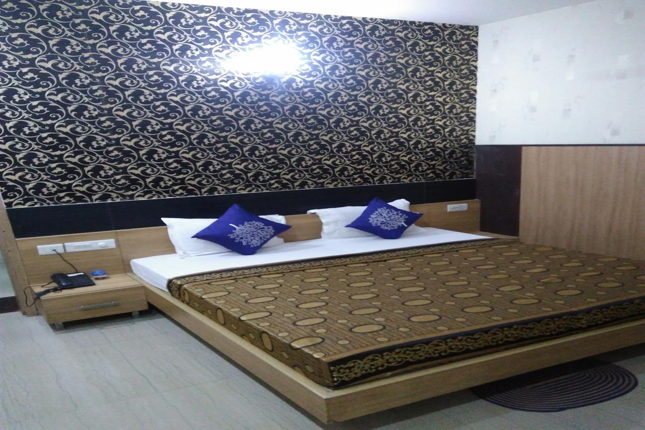 Hotel Desire Hisar Екстер'єр фото