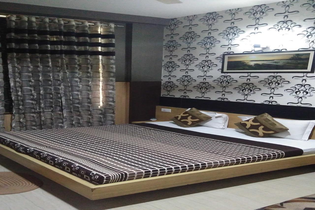 Hotel Desire Hisar Екстер'єр фото